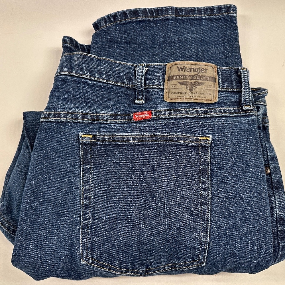 Men's Wrangler Jeans 48X30 Excellent Condition